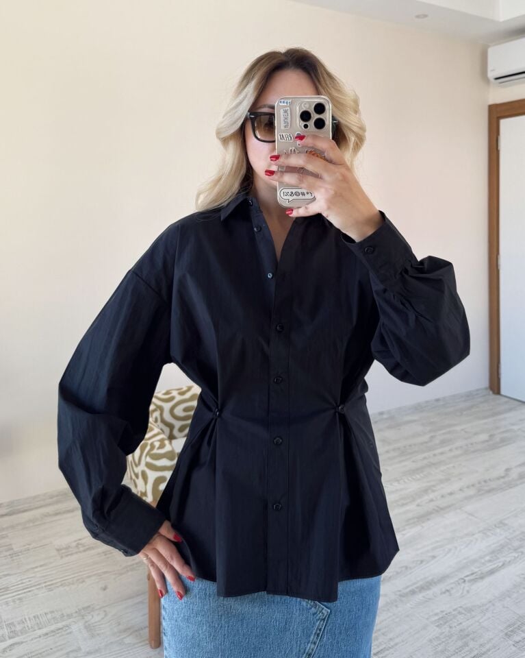 Beli Düğme Detaylı Siyah Gömlek