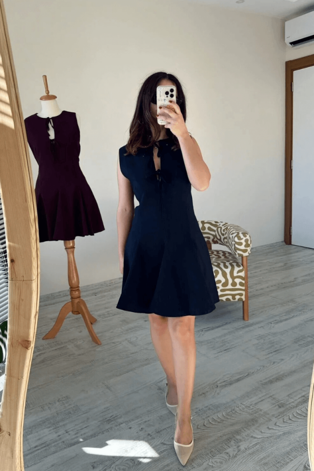Lacivert Önü Fiyonklu Pileli Mini Viskon Elbise
