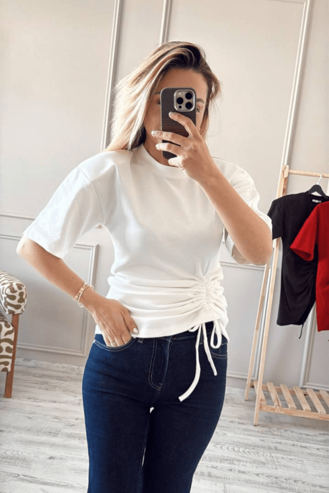 Büzgülü Omzu Vatkalı T-shirt/ Beyaz