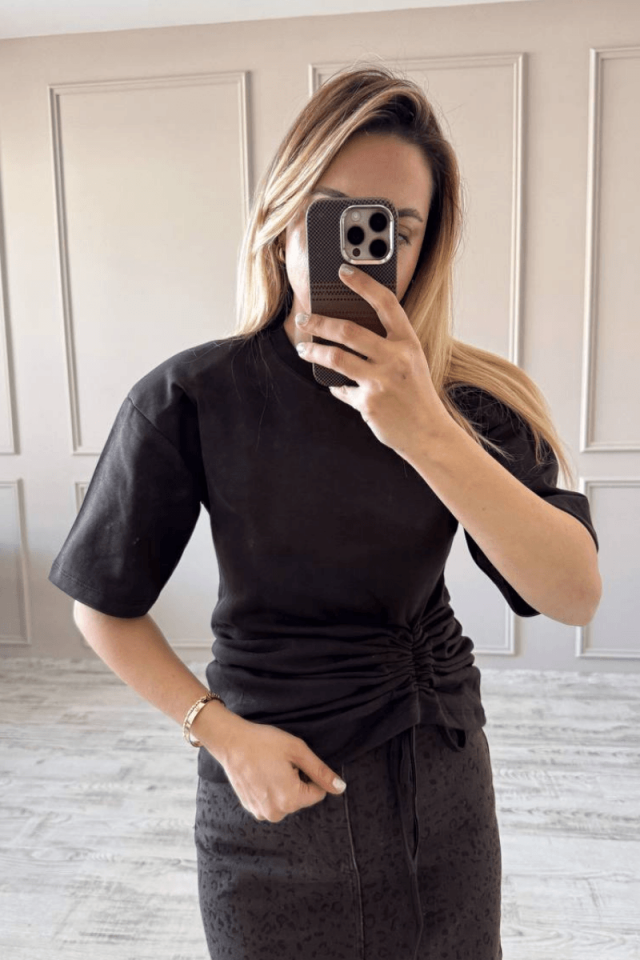 Büzgülü Omzu Vatkalı T-shirt/ Kahverengi