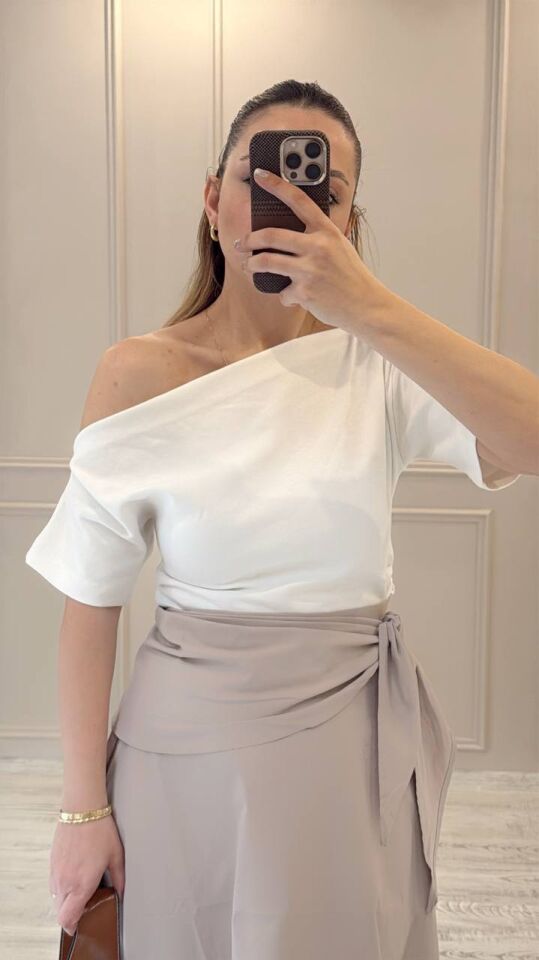 Beyaz/Tek Omuz Penye Bluz